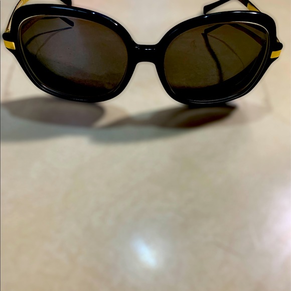 Michael Kors Sunglasses - Picture 1 of 3